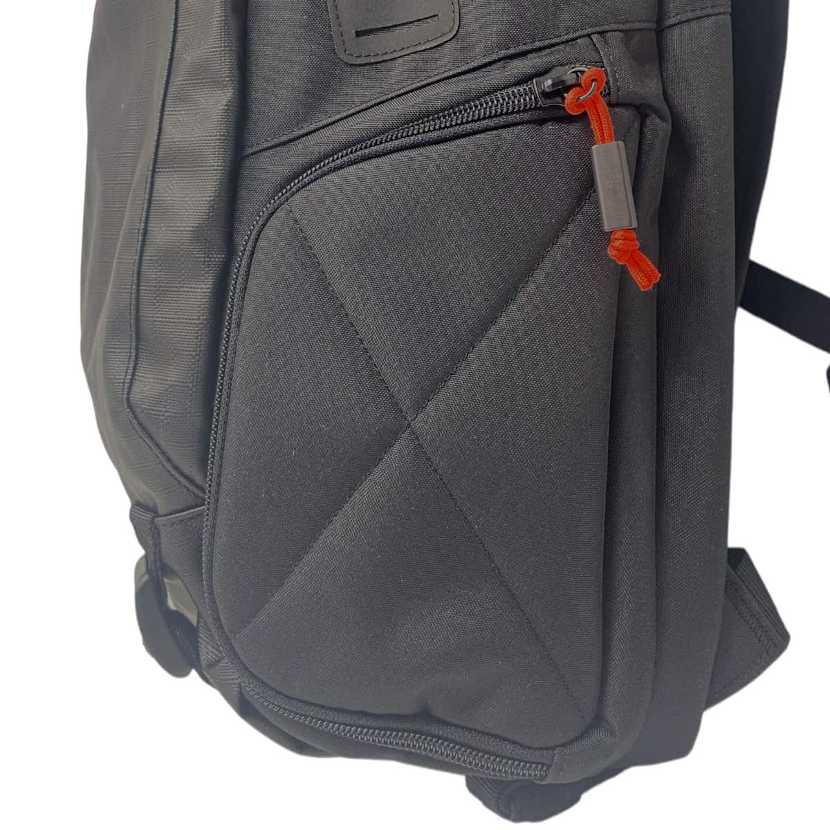 The Dainese D-Throttle Riding Backpack is a reliable and versatile choice designed for everyday use - side pocket