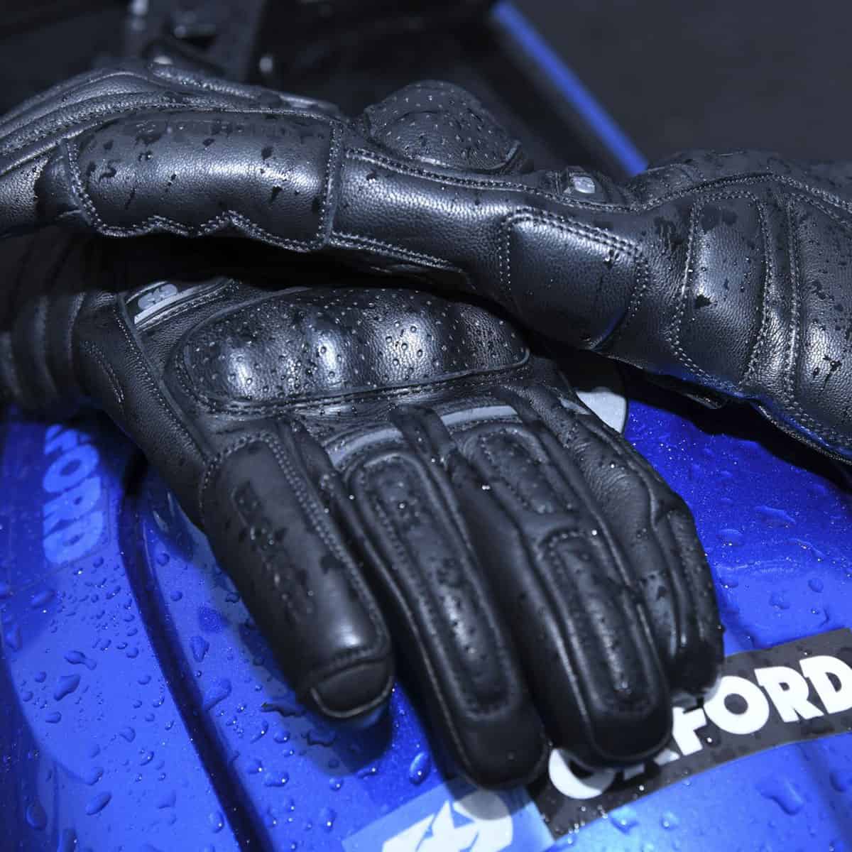 Oxford Hamilton Leather Gloves WP - Black lifestyle