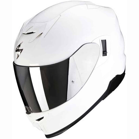 The Scorpion Exo 520 Evo motorcycle helmet is the perfect choice for motorbike riders who value both style and affordability. 