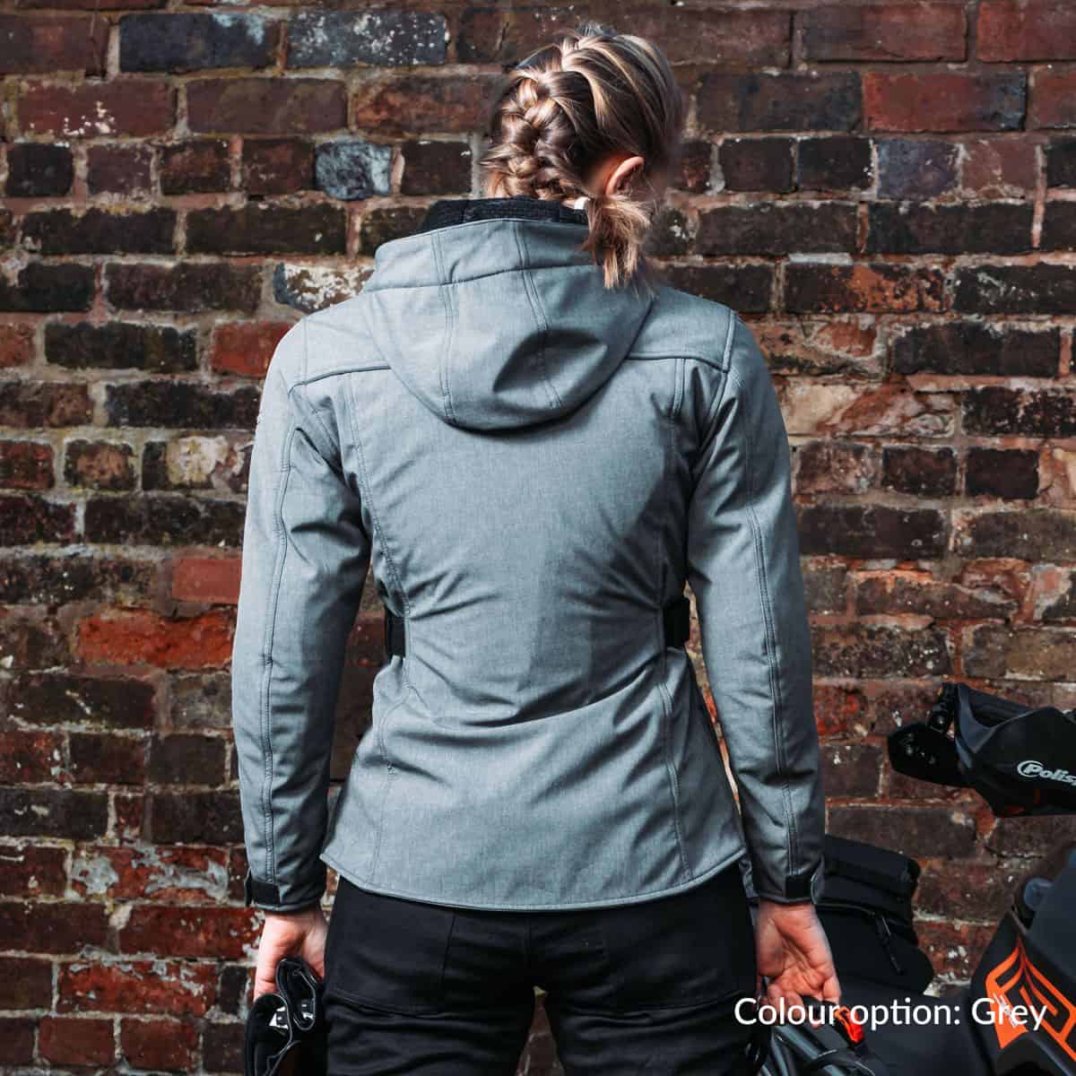 Spada Hairpin Ladies Softshell Jacket: Comfortable motorcycle jacket with CE protection - on a scooter lady